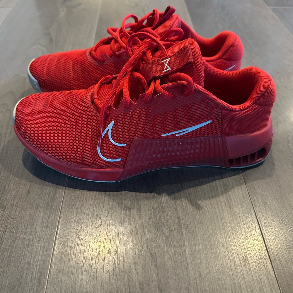 Men’s Size 9 Nike Metcons